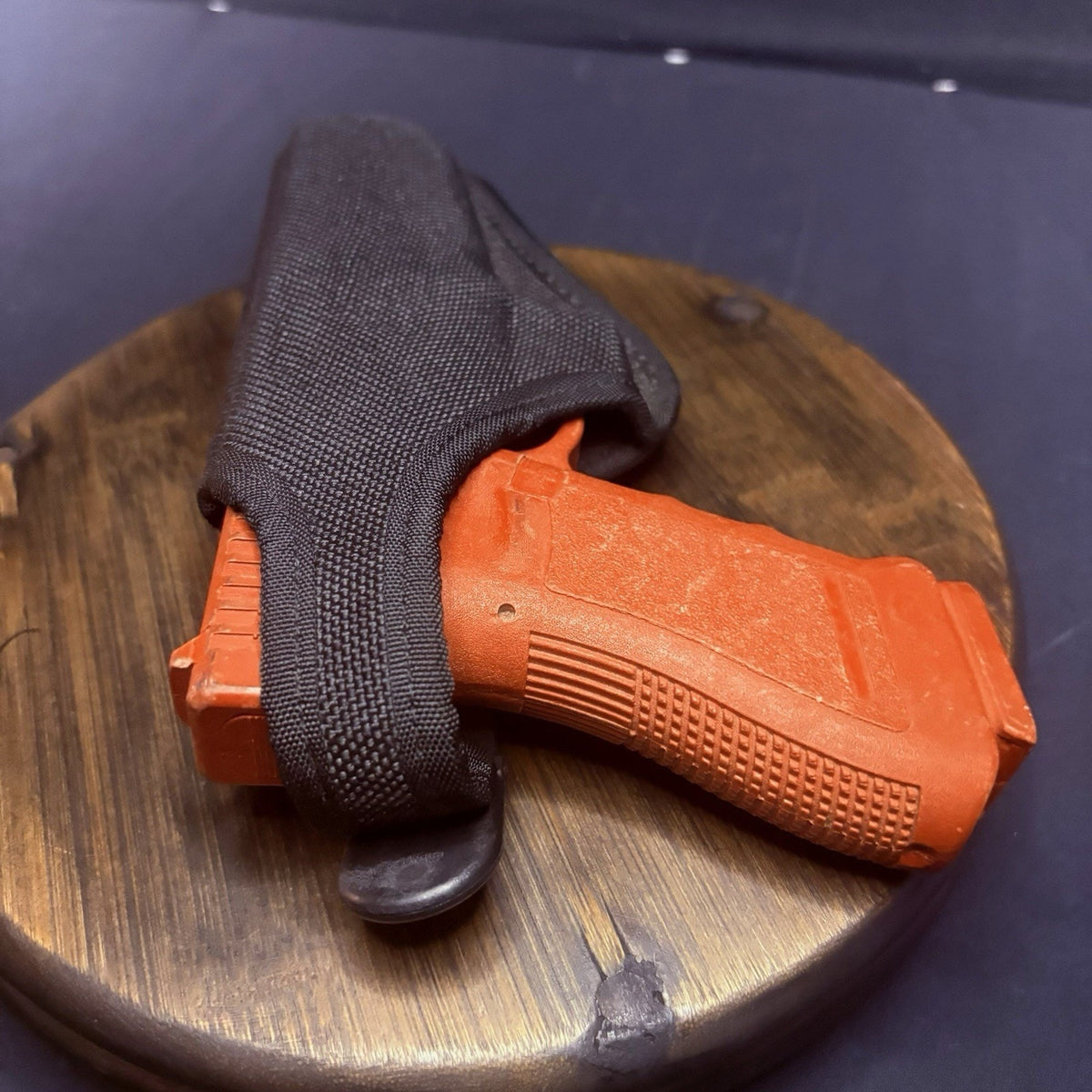 Bianchi 7105 Holster GLOCK 17 Right Hand Size 13 Nylon Adjustable Retention Snap