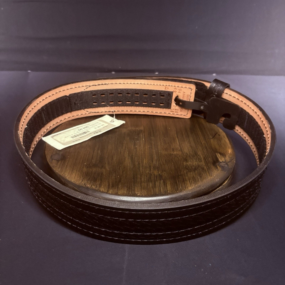 Safariland Duty Belt Size 28" Model 94 Lined Basket Weave 94-28-4 Hook & Loop