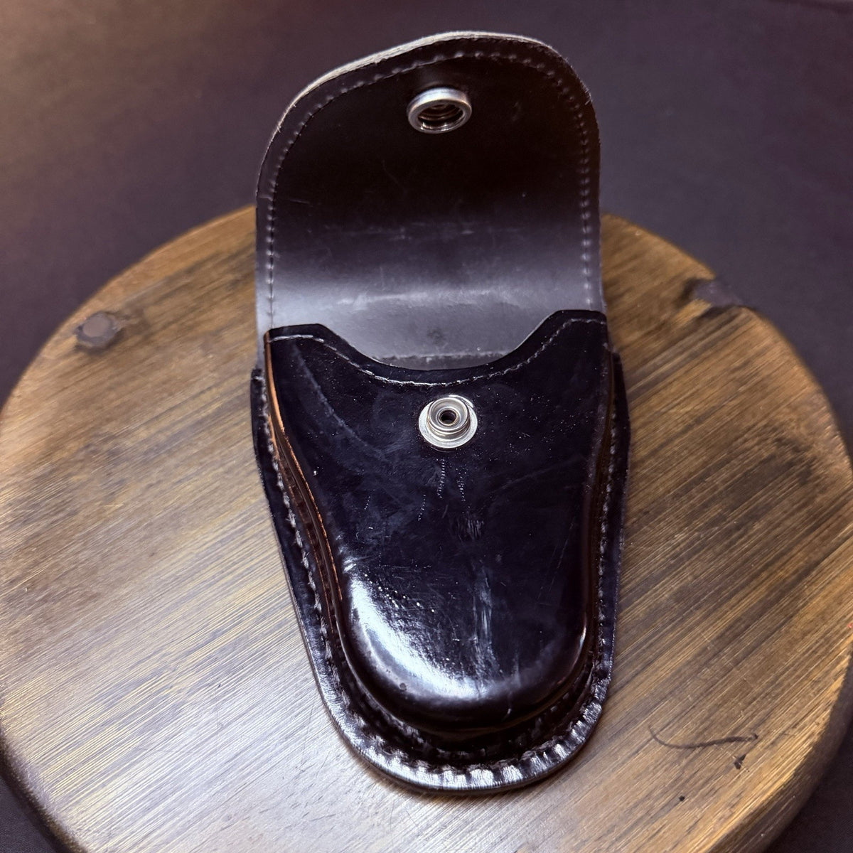 Gould & Goodrich Handuff Case Black High Gloss Leather Nickle Snap H71CL