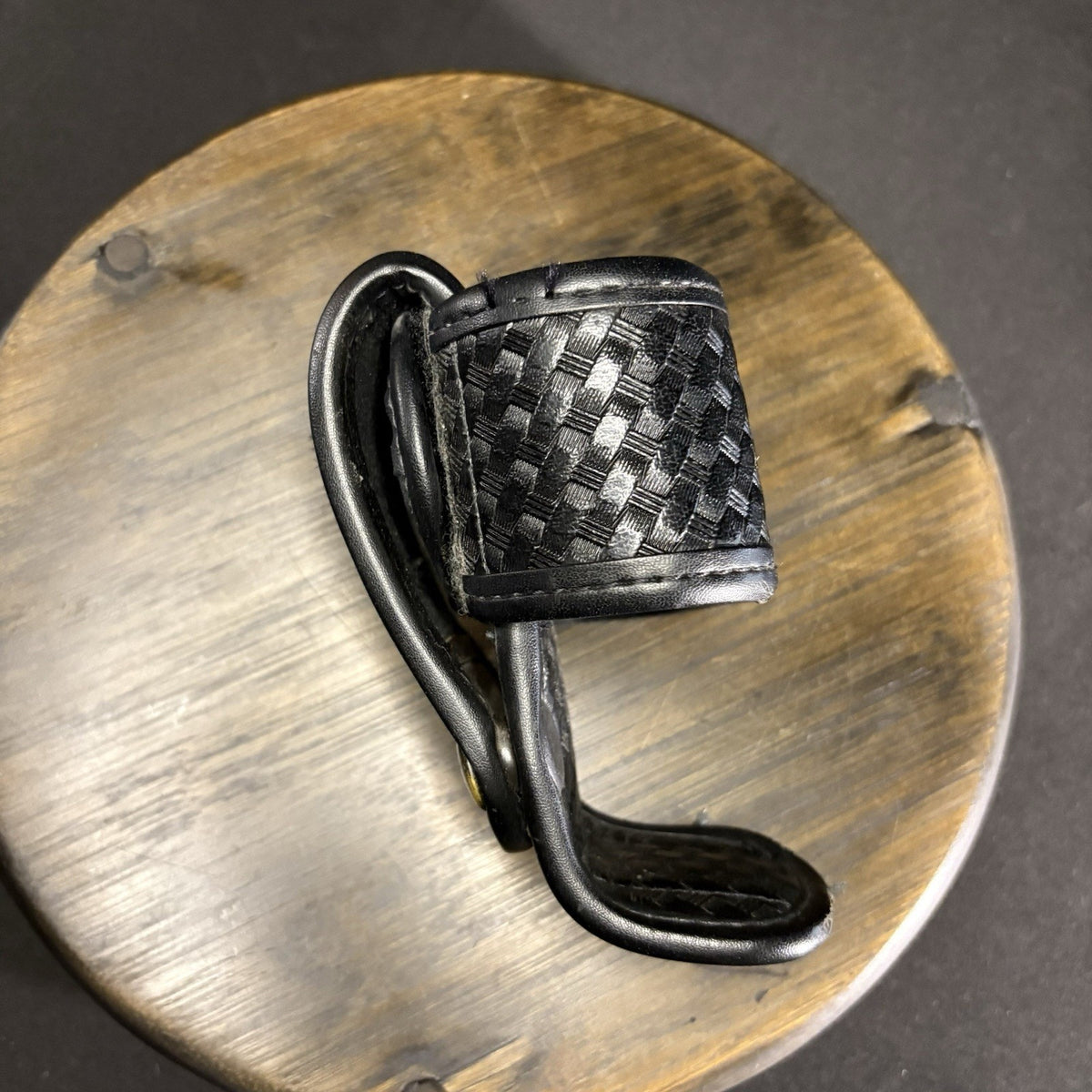 Bianchi Universal Radio Holder Model 7923 Size 1 Adjustable Basket Weave Leather