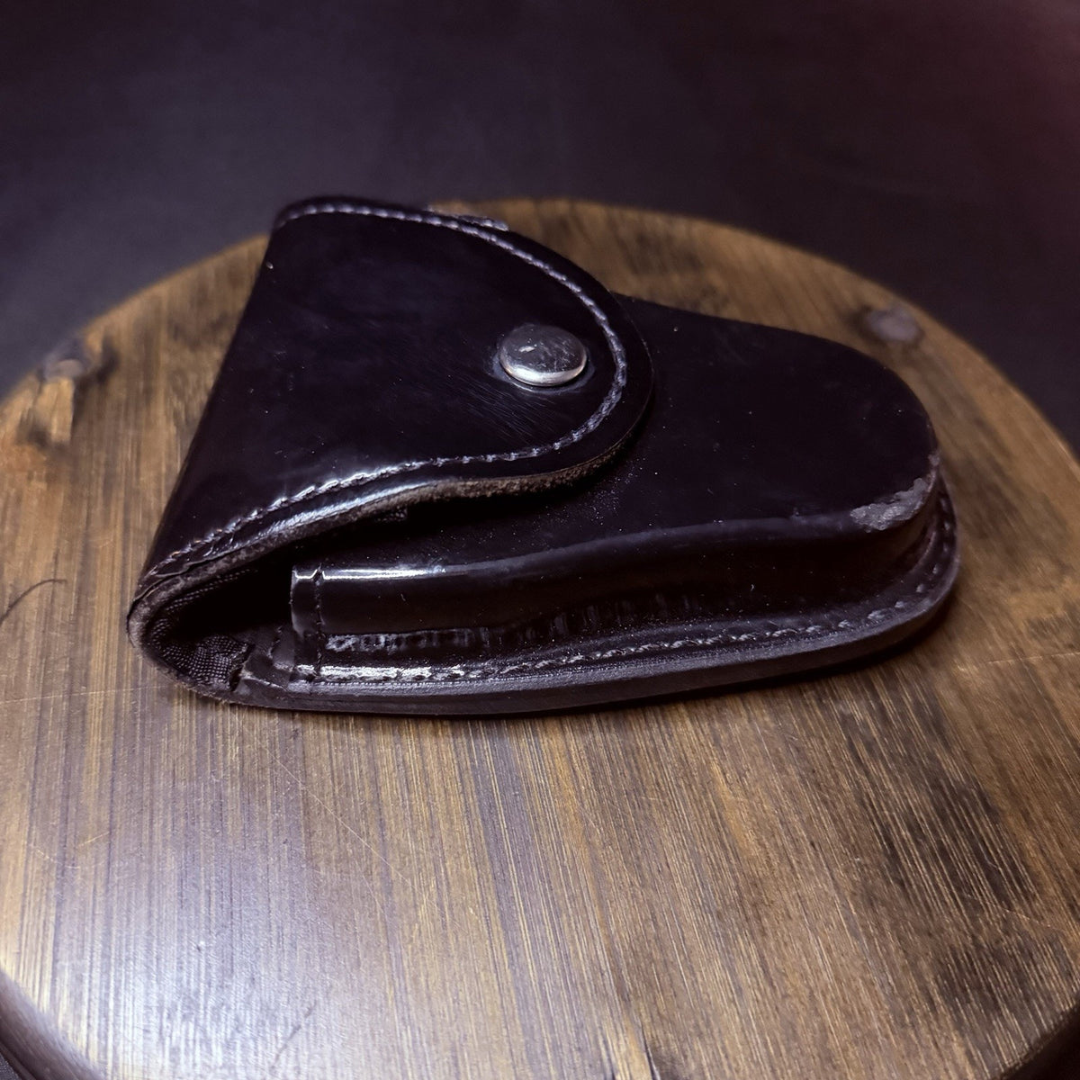 Gould & Goodrich Handuff Case Black High Gloss Leather Nickle Snap H80