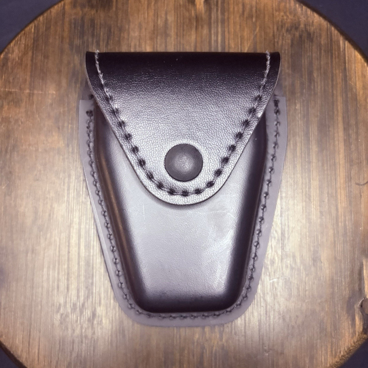 Safariland 190 Handcuff Pouch Plain Black Leather Black Snap Duty Belt Case