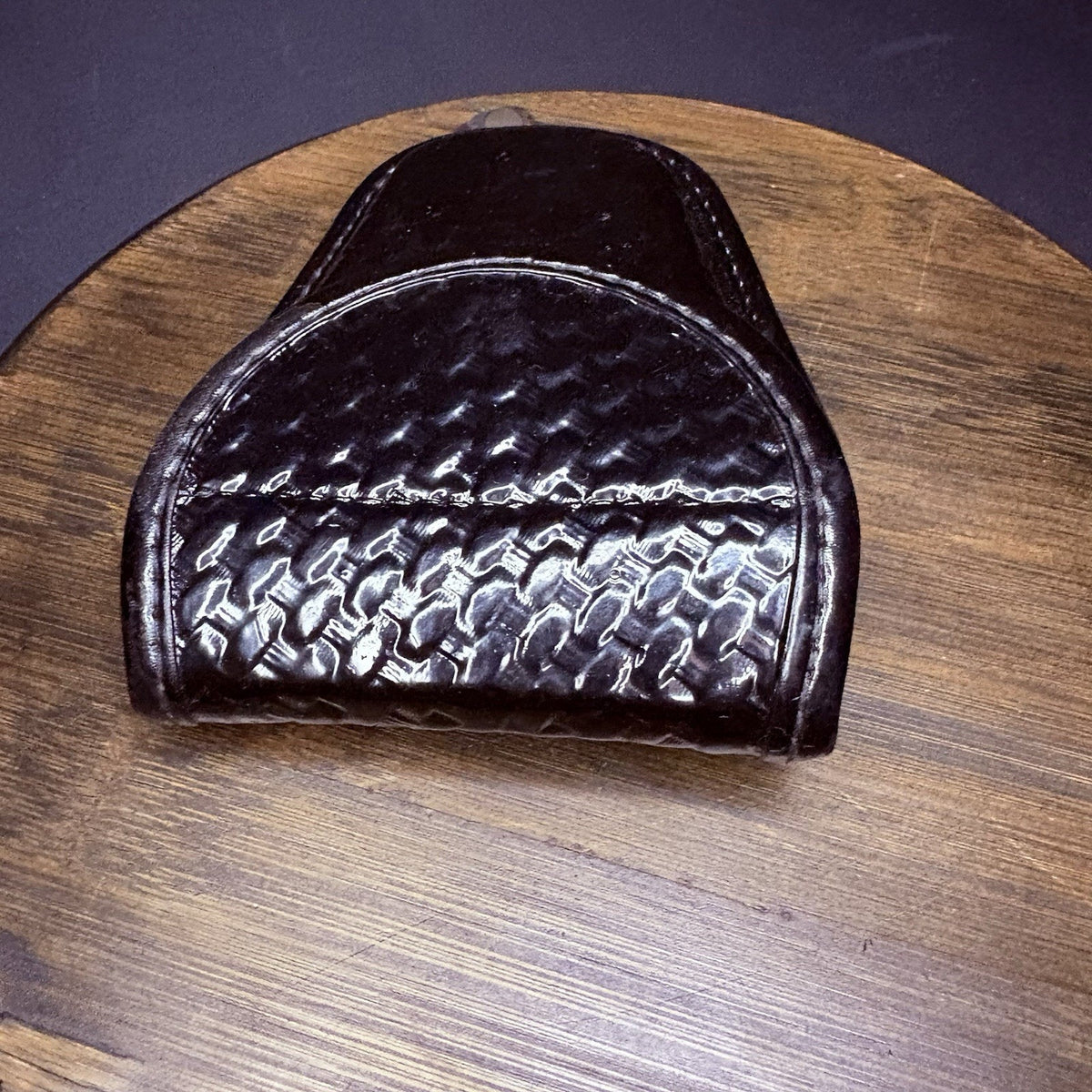 Bianchi Handcuff Case 7900 Basketweave AccuMold Size 1 #22063 GLOSS Black