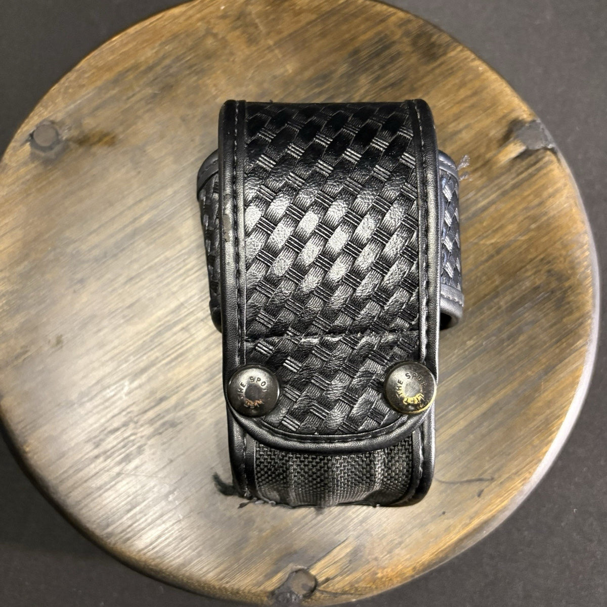Bianchi Universal Radio Holder Model 7923 Size 1 Adjustable Basket Weave Leather