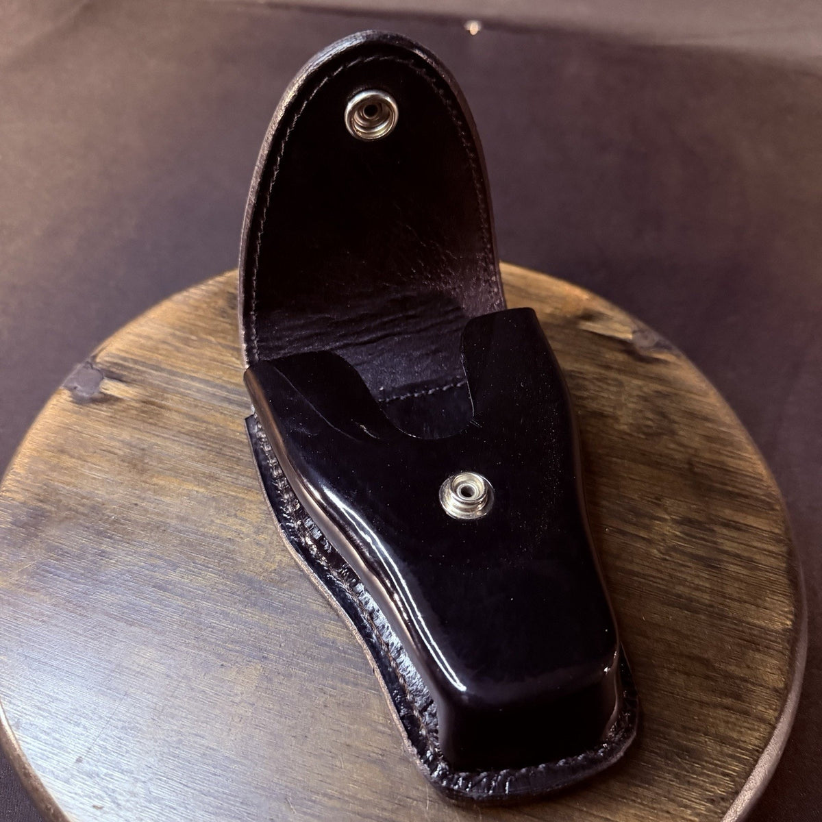 Gould & Goodrich Handuff Case Black High Gloss Leather Nickle Snap C303