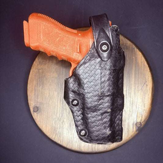 Safariland Glock 17/22 Duty Holster Right Hand Basketweave Locking Latch 6270-83