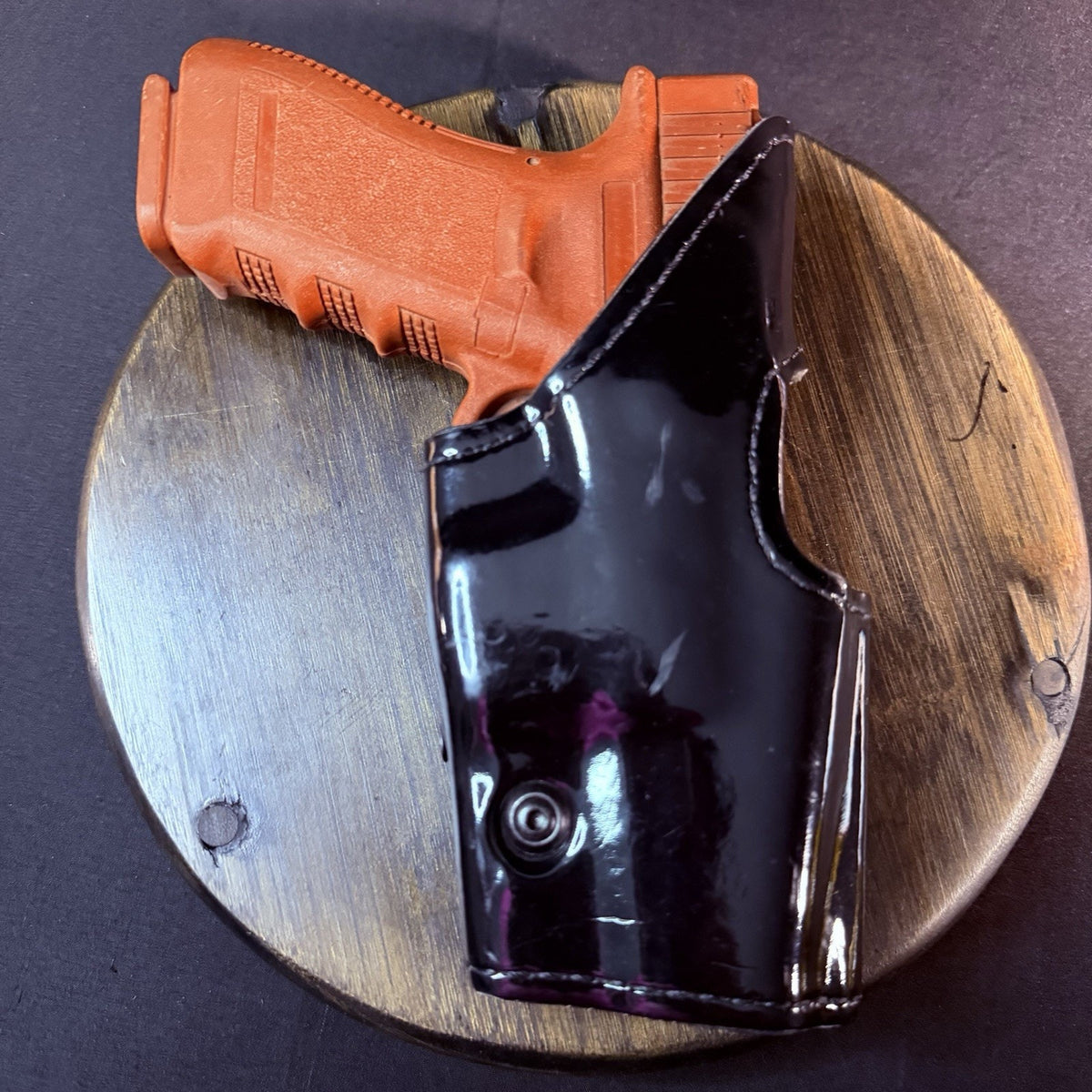 Safariland 295 Duty Holster Size Glock 17/22/31 High Gloss Leather Level II RH