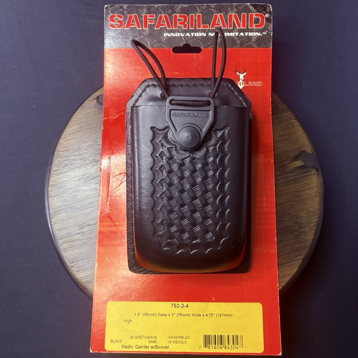 Safariland Swivel Radio Carrier Model 762-3-4 Basket Weave Leather 1.5"x3"x4.75"