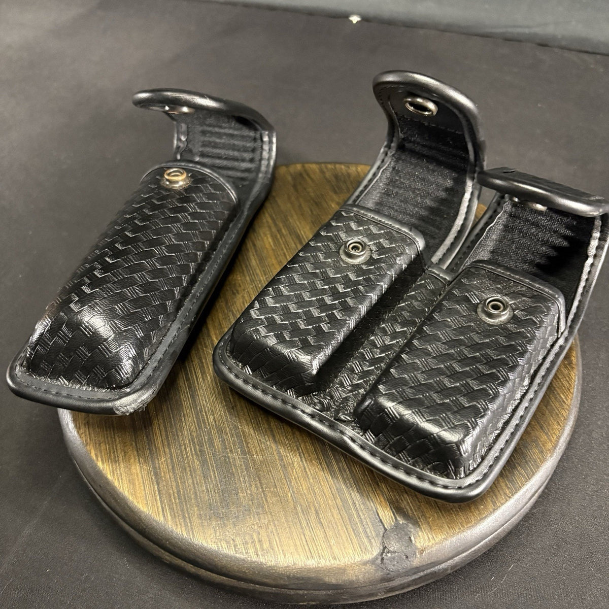 Bianchi Magazine Carrier Size .45/10mm And Flashlight Pouch Basketweave Accumold