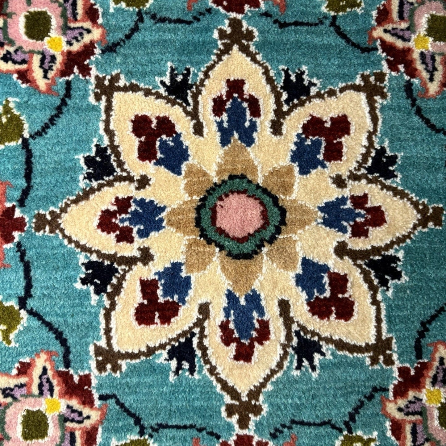 Persian Nain Round Medallion Rug Hand Knotted Size 20”x20” Or 50cm Blue Rug