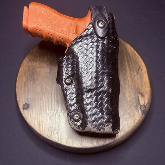 Safariland Glock 17/22 Duty Holster Right Hand Basketweave