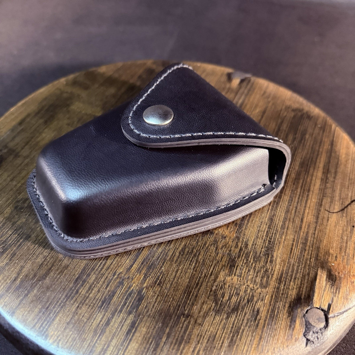 Safariland 190 Handcuff Pouch Plain Black Leather Nickle Snap Duty Belt Case