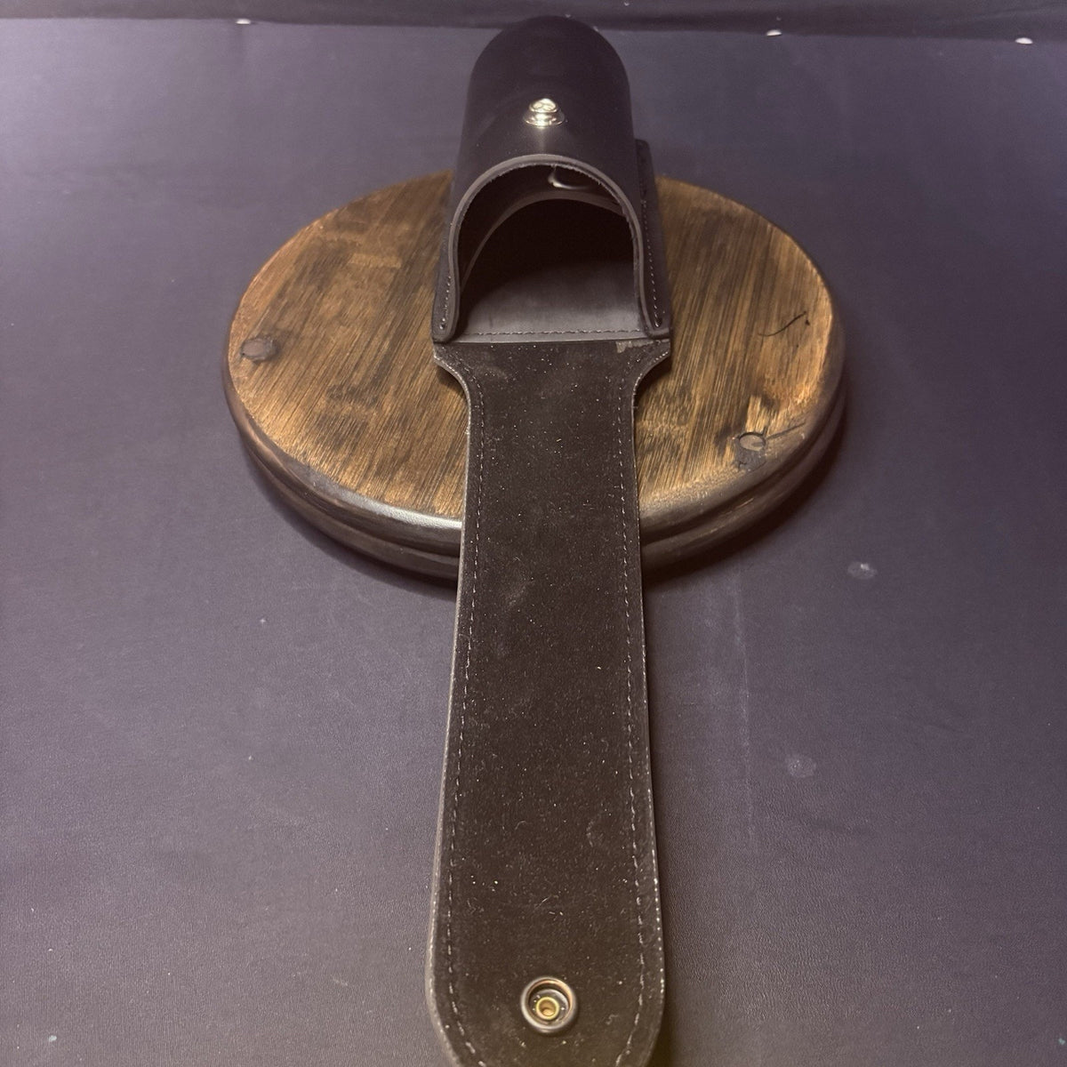 Safariland MK9 Mace Holder 38-6-2 Plain Black Leather Chrome Snap 2.25 Belt Loop