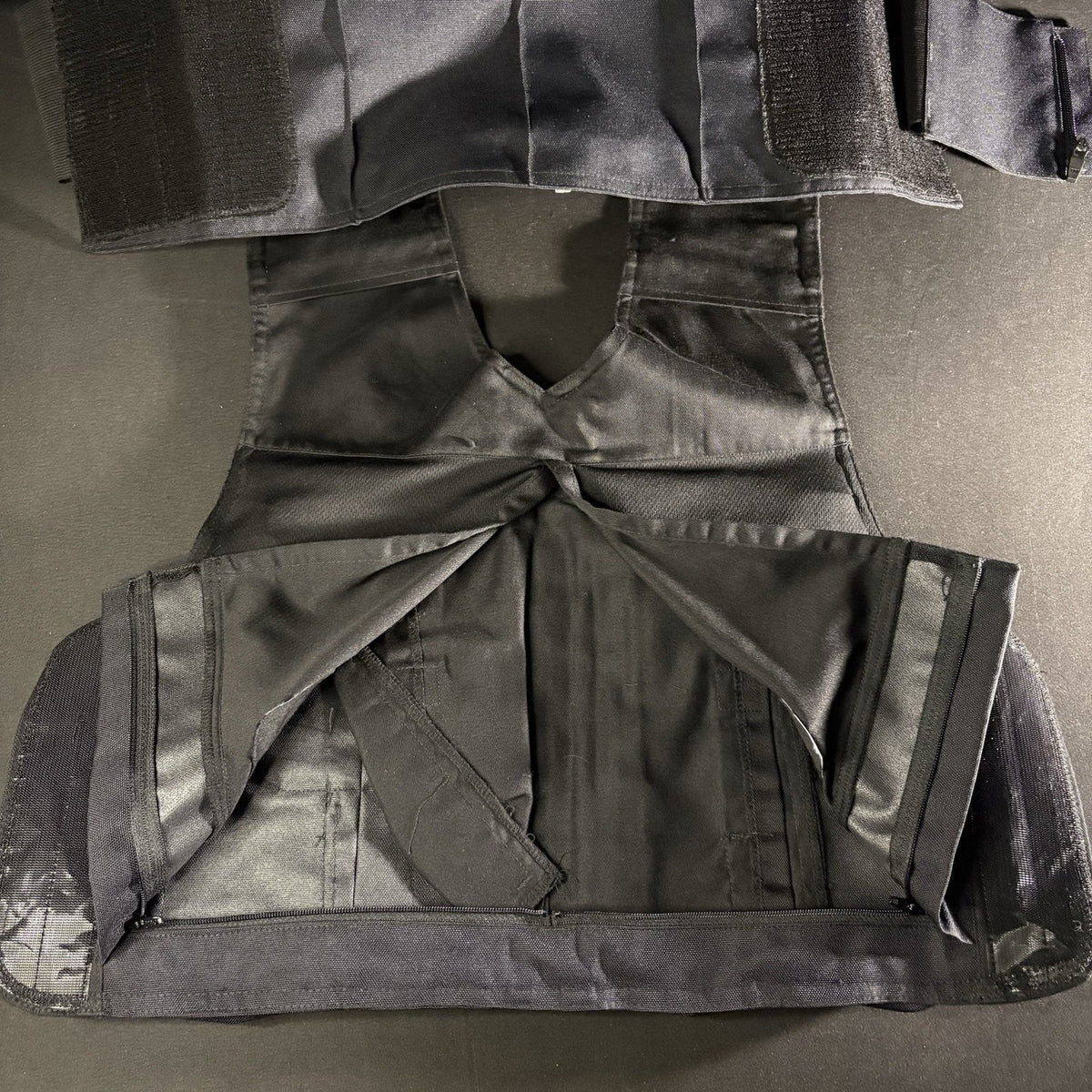 Elbeco Tactical Carrier Size X-Small Black w/Magazine & Radio Pouch & Waistband
